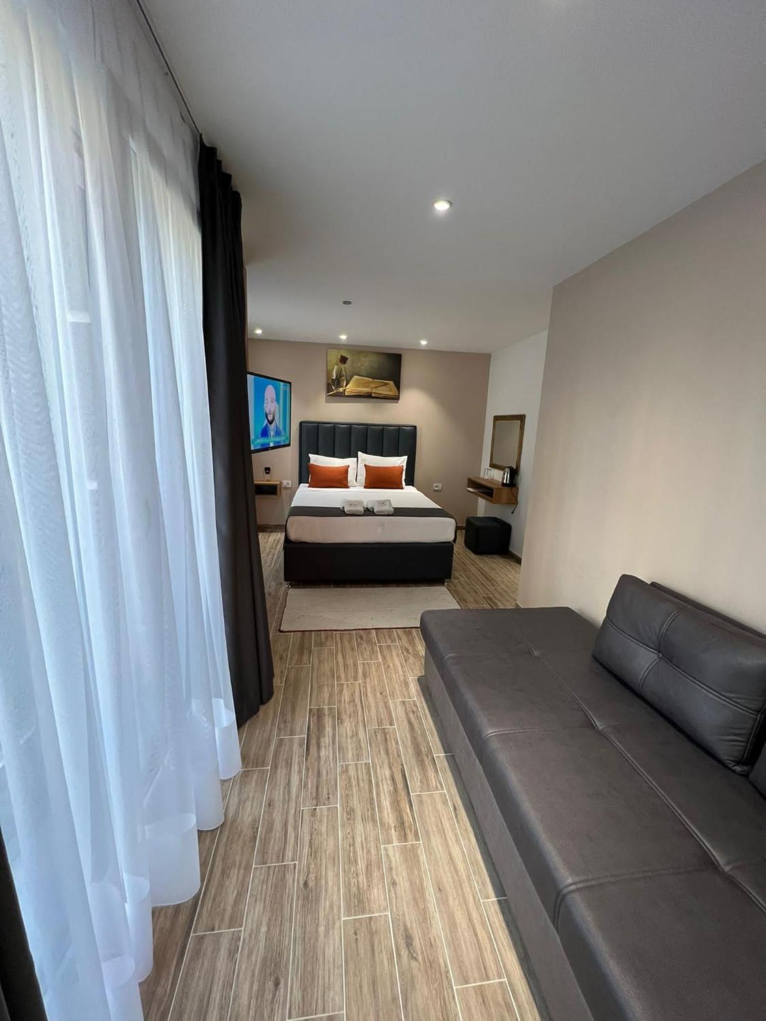 Comfort Hotel Струга Екстериор снимка