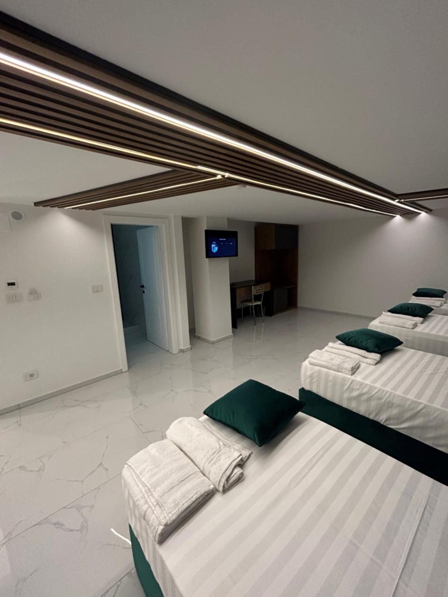 Comfort Hotel Струга Екстериор снимка