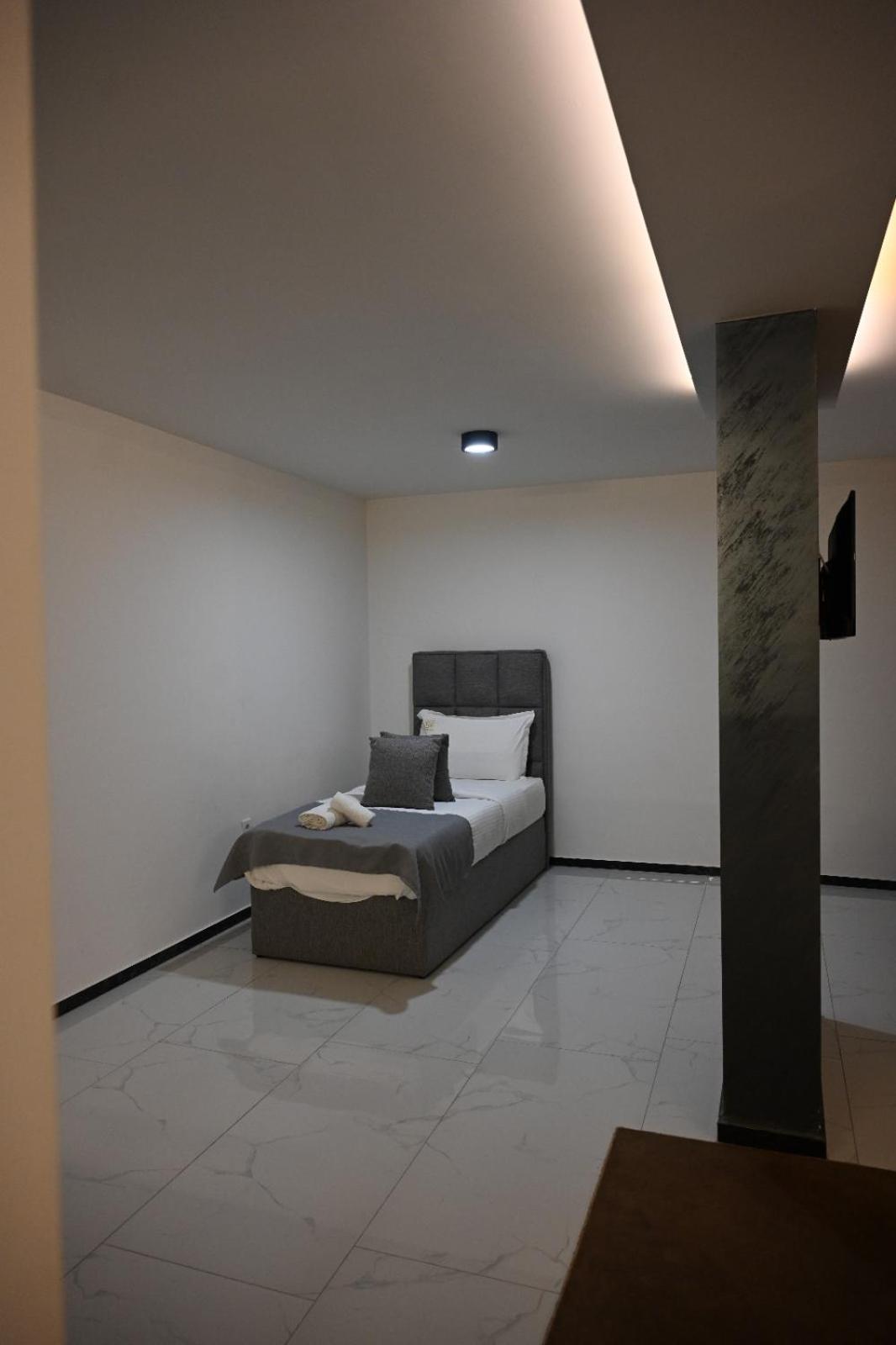 Comfort Hotel Струга Екстериор снимка
